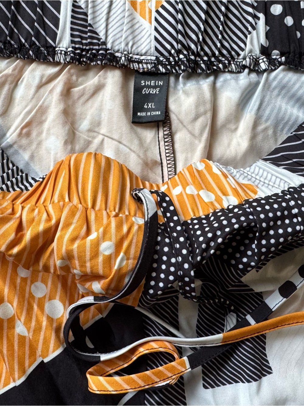 SHEIN Geometric Wide Leg Women’s Pants in Mustard, Black & White - Picture 4 of 4